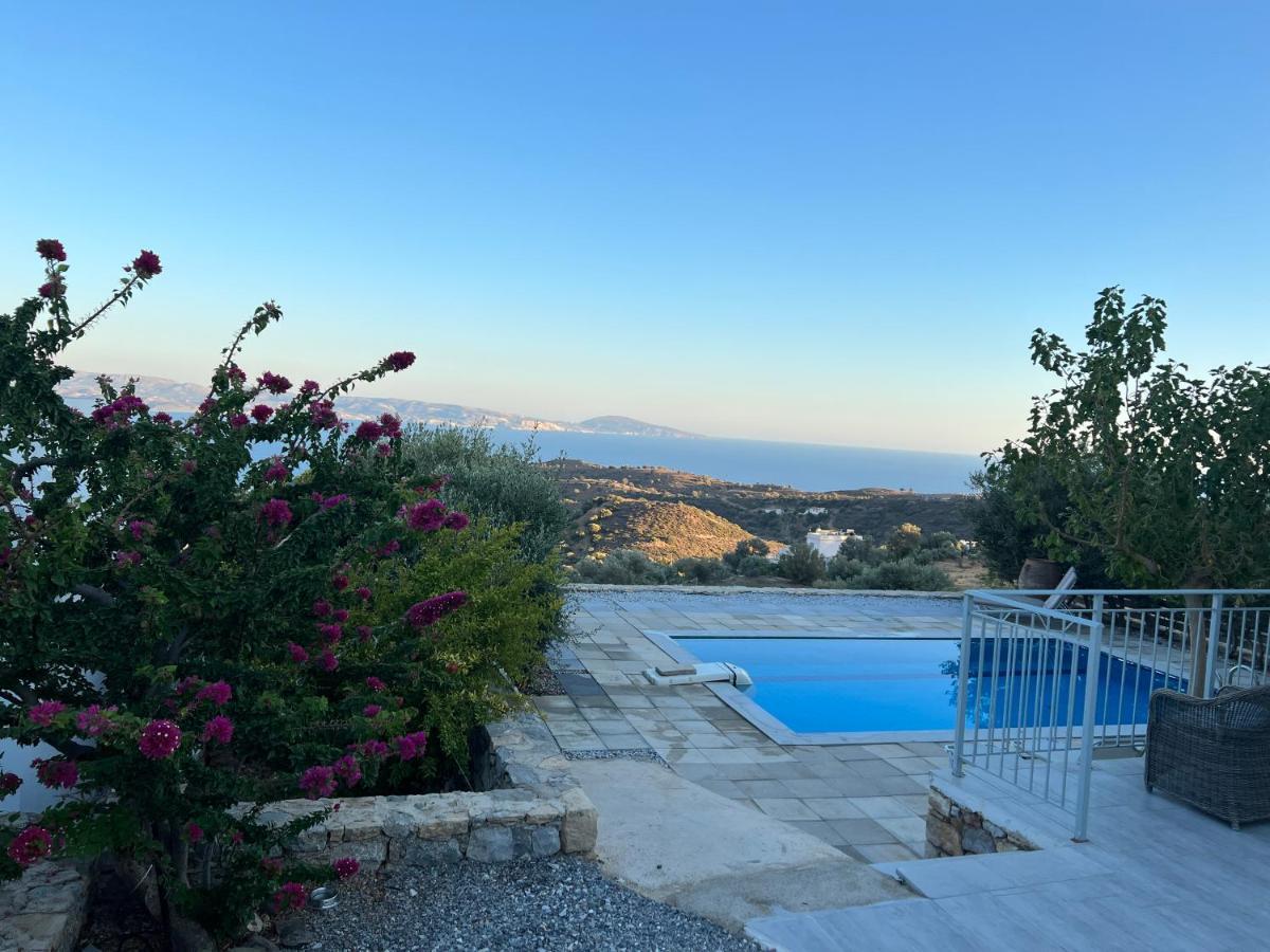 Evgoro Luxury Suites Agia Galini Esterno foto